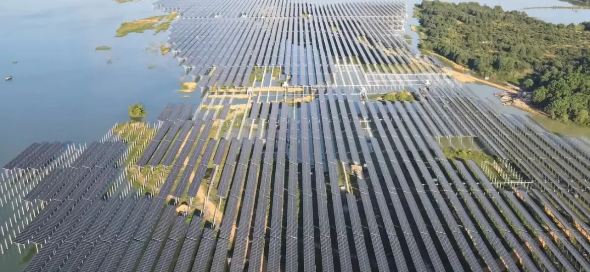 Fishing Solar Complementary Photovoltaic Power Station